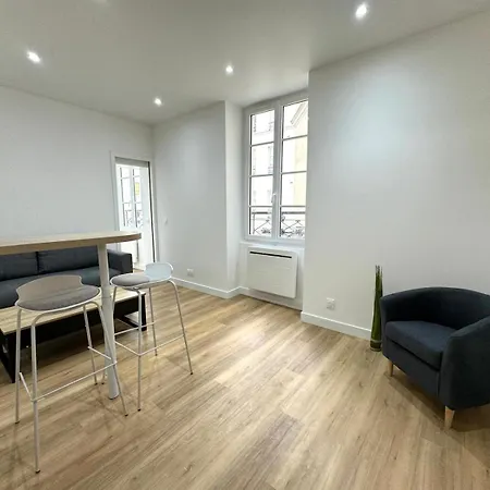 Deux Appartements Lumineux Situes Dans Le Quartier Historique De La Rue Du Bac Parijs Buitenkant foto