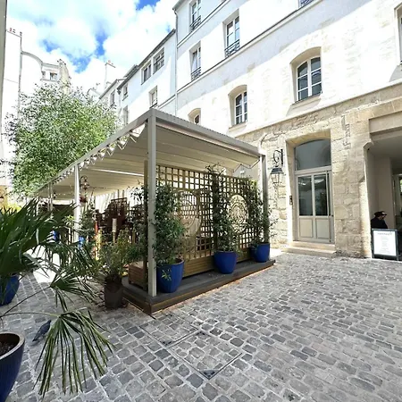 Deux Appartements Lumineux Situes Dans Le Quartier Historique De La Rue Du Bac Parijs Buitenkant foto