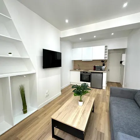 Deux Appartements Lumineux Situes Dans Le Quartier Historique De La Rue Du Bac Parijs Buitenkant foto